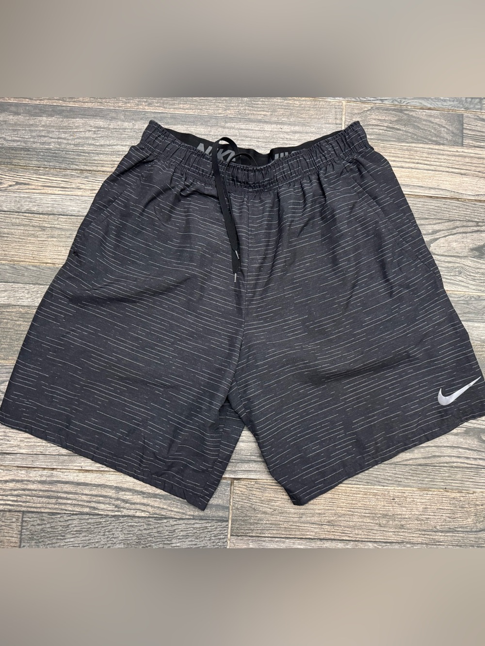 Nike Mens Dri Fit shorts - size XL